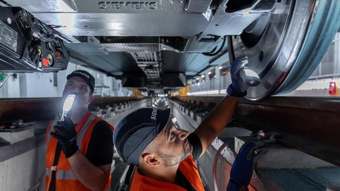 Maintenance at Rail Service Center Dortmund-Eving