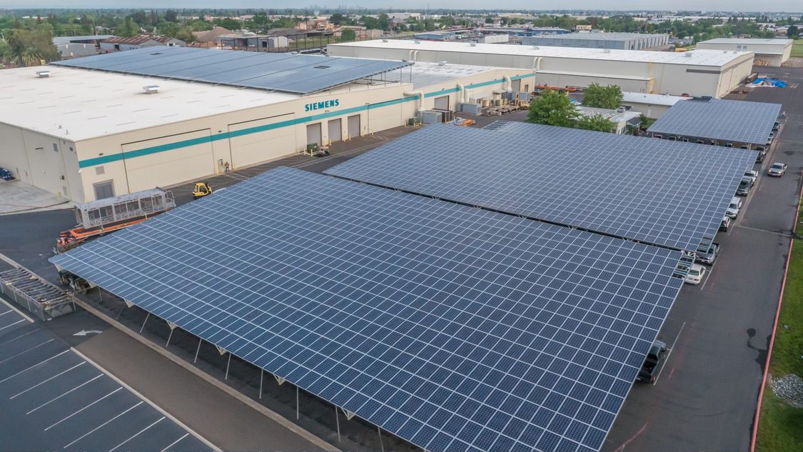 solar panels on rooftop in sacramento building