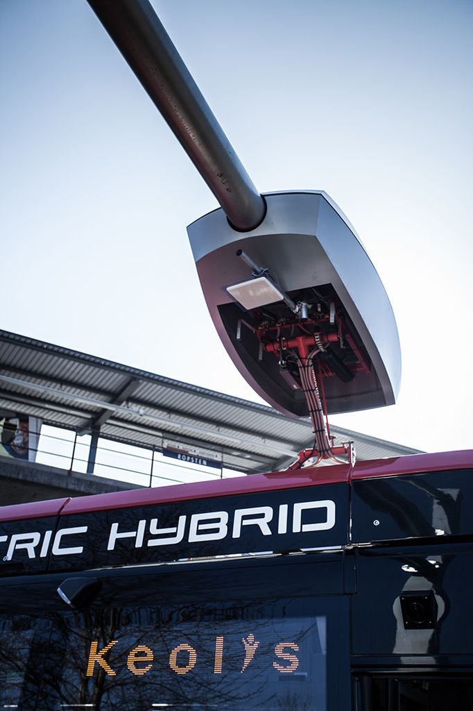 Electric hybrid bus line in Stockholm uses Siemens charging system
