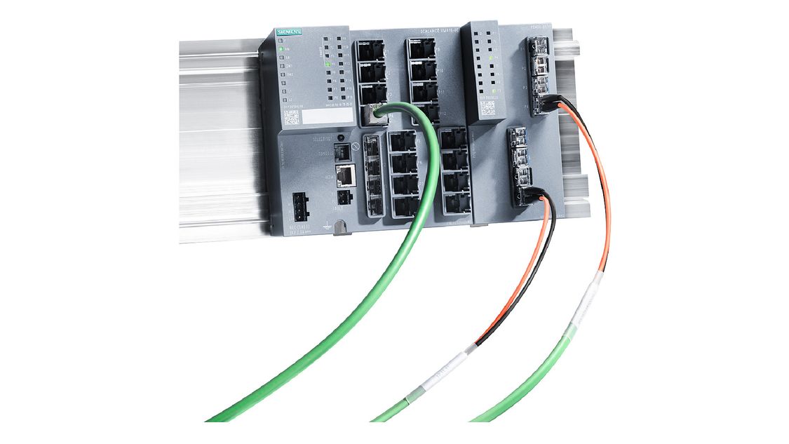 SCALANCE X-400 layer 2 switch with Port Extender rail-mounted