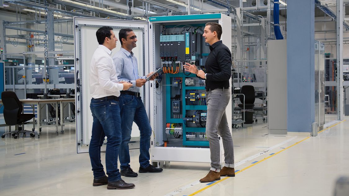 Smart Power Distribution von Siemens unterstützt Schaltschrankbauer mit Produkten, Wissen und dem Technology Partner Programm für Niederspannungsanlagen.