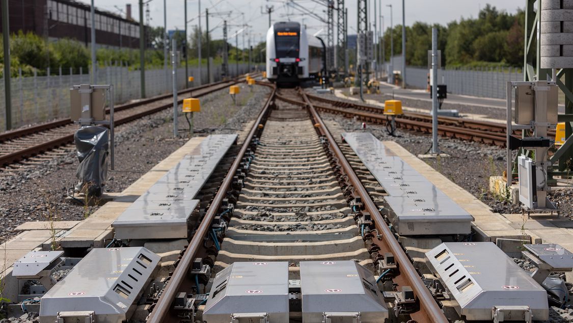Automatisierte Inspektion von Schienenfahrzeugen im Rail Service Center Dortmund-Eving