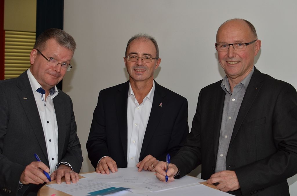 Vertragsverlängerung mit Siemens-Partner-Schule TWG Dillingen