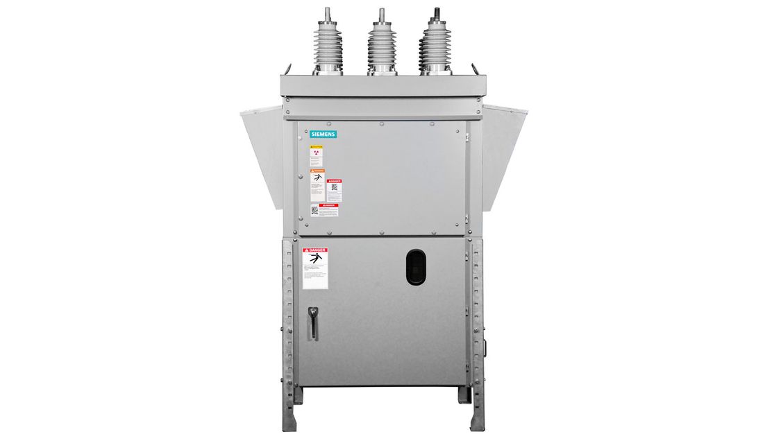 Arc-resistant tested circuit breakers