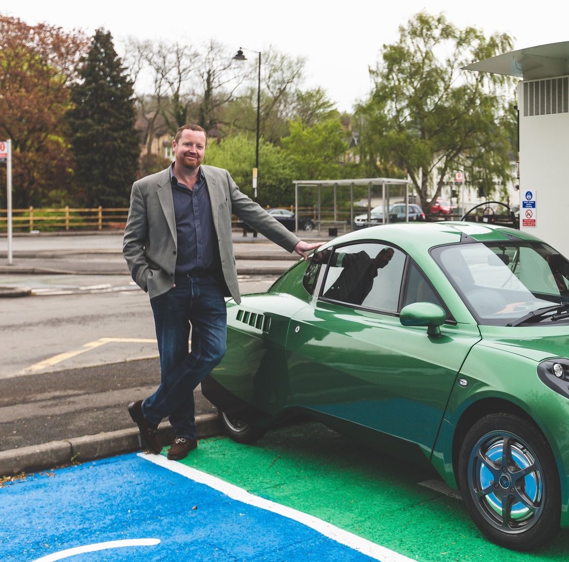 Chris Foxall with hydrogen powered Rasa car