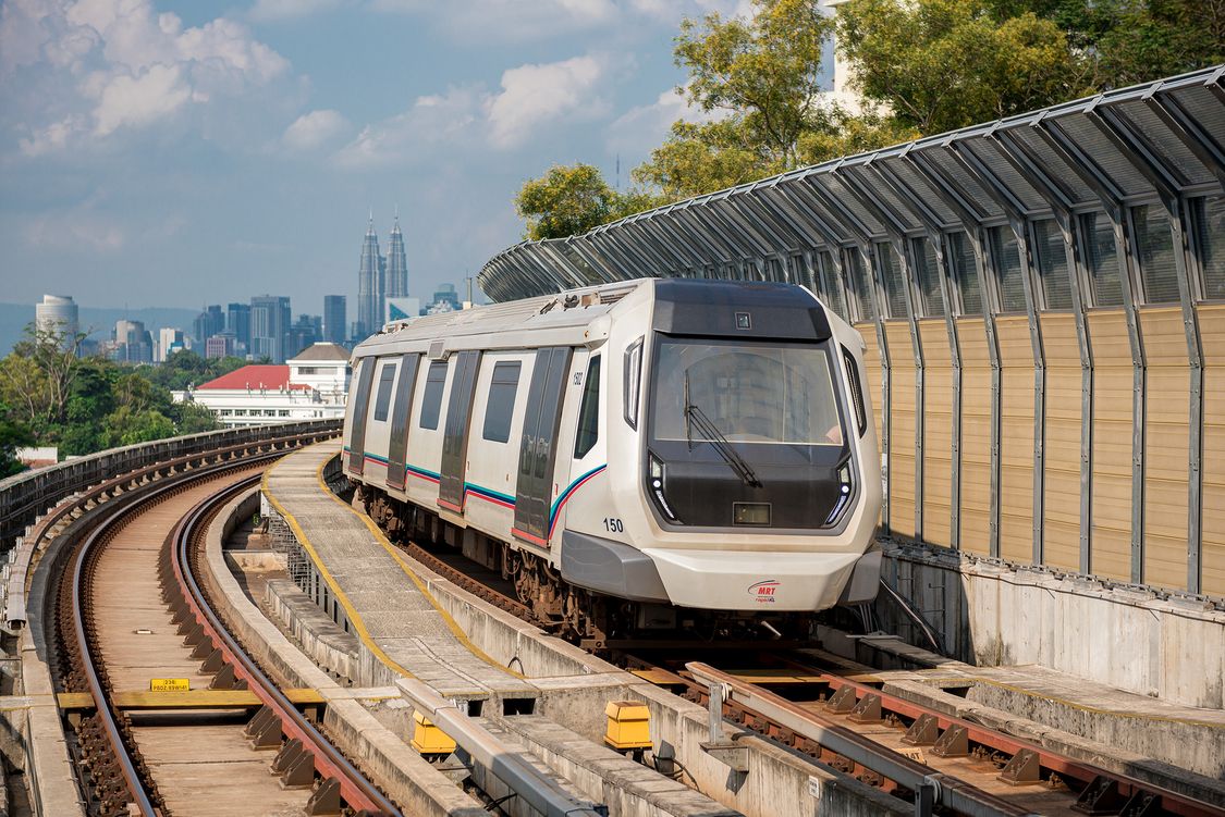 Ein Metro-Zug von Siemens Mobility in Kuala Lumpur.